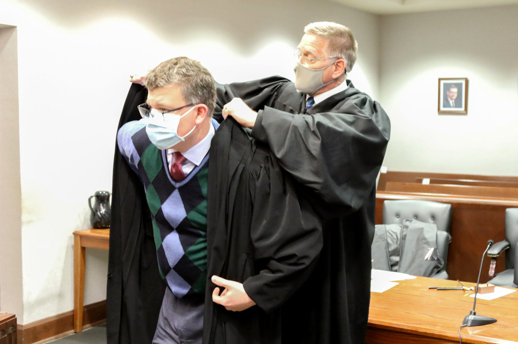 New Porter County judge sworn in